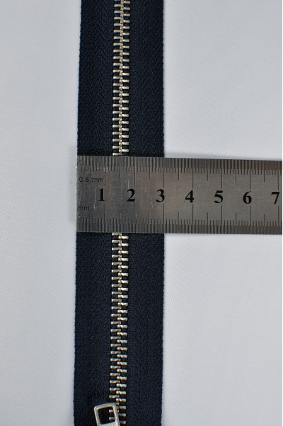 ZIP072  2號拉鏈  成衣單頭拉鏈款式  白銅牙拉鏈  開尾拉鏈  不設單獨拉鍊訂購 側面照